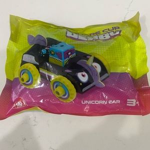New Wendys Kids Meal Unicorm Car Square Cup Derby Car Toy